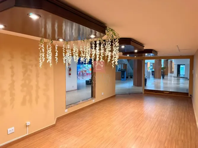 Loja para locação no Hipershopping, Alto da Serra - Petrópolis RJ.