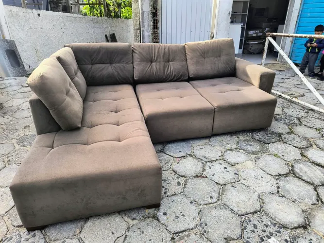 SOFÁ RETRÁTIL COM CHAISE