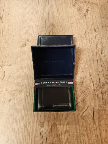 Carteira Couro Tommy Hilfiger Marrom Escura Original Importada com Caixa