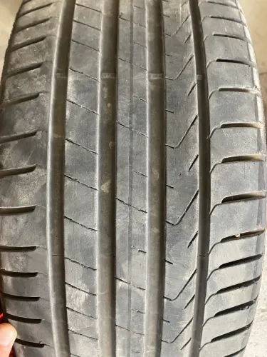 PNEU 235/50/19