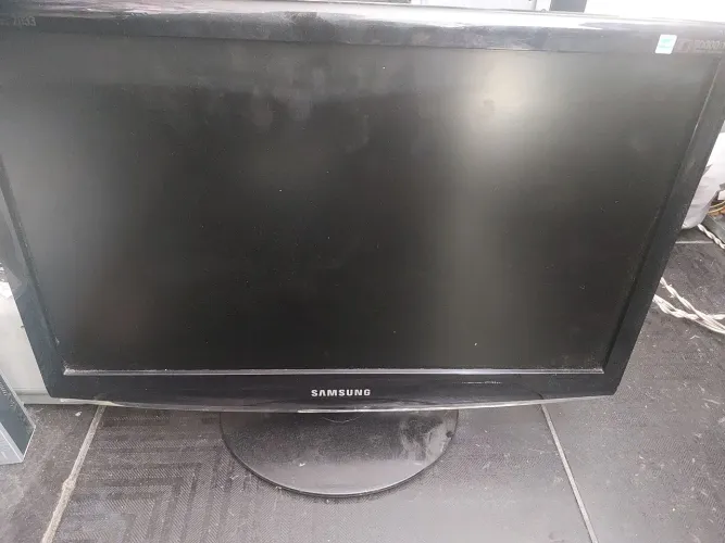 Monitor Samsung NÃO liga para conserto ou uso de peças
