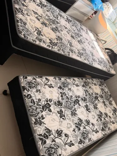 Vendo uma cama solteiro com auxiliar