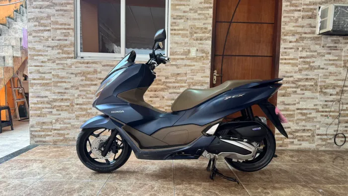 VENDE-SE UMA LINDA PCX 160 DLX ANO 2024/2024