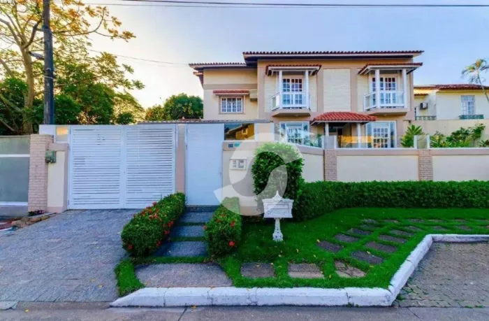 Casa com 5 dormitórios à venda, 510 m² por R$ 5.000.000,00 - Camboinhas - Niterói/RJ