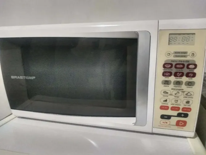 MICROONDAS BRASTEMP 31 LITROS PRATEADO ?