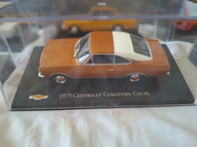 Miniatura opala comodoro Coupé 1975
