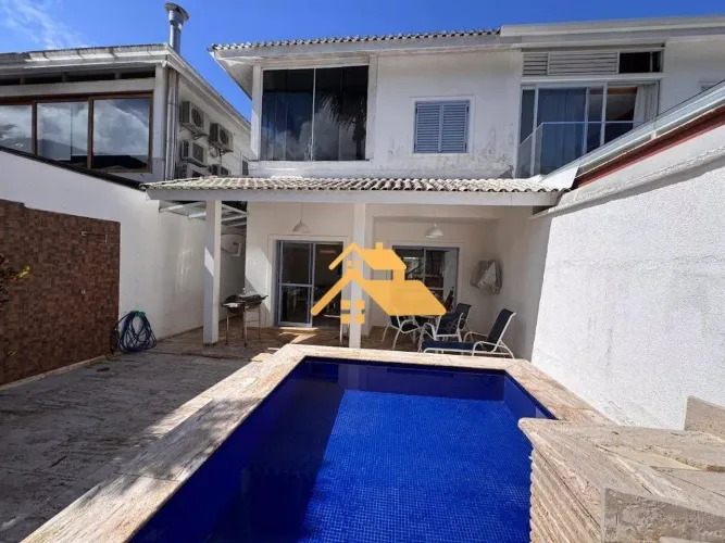 Casa em Condomínio em Maresias | 3 Dormitórios (1 Suíte) | 3 Vagas | Lazer Completo Estilo
