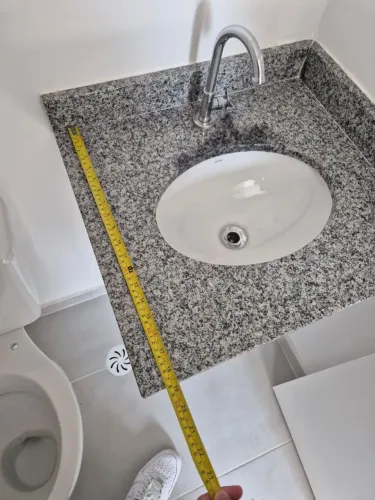 Pia de banheiro de granito, acompanha cuba e torneira