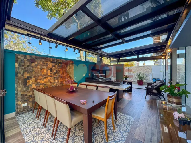 Casa em Condomínio Fechado no Brooklin | 480 m² | 4 Suítes | 6 Vagas | Espaço Gourmet