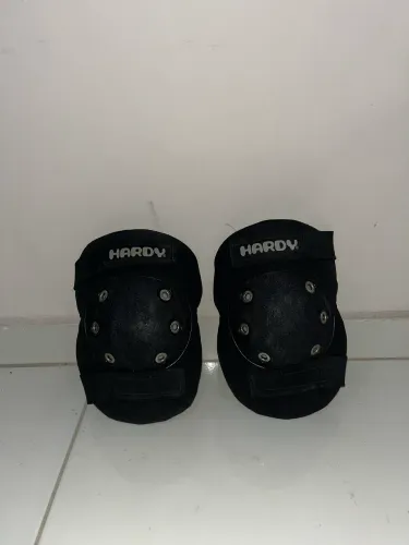 Joelheira Hardy Profissional