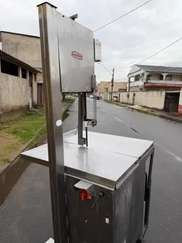 Serra-fita industrial/profissional Bermar