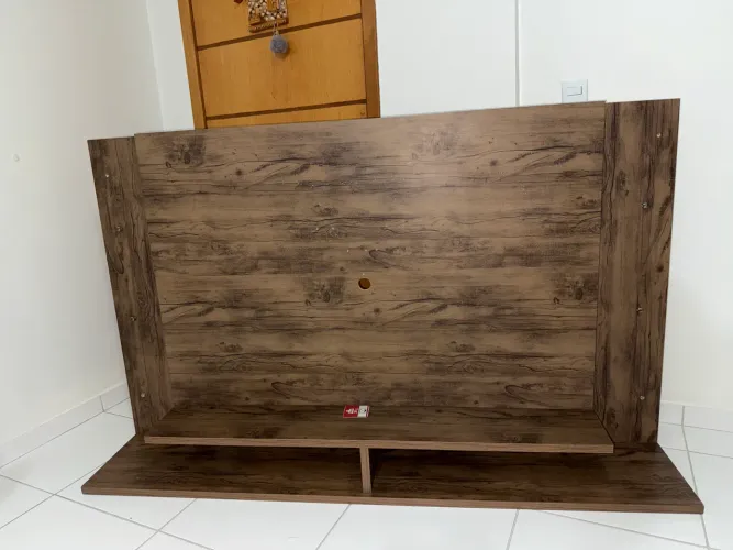 Painel de TV Amadeirado Rústico ? Lindo e Resistente