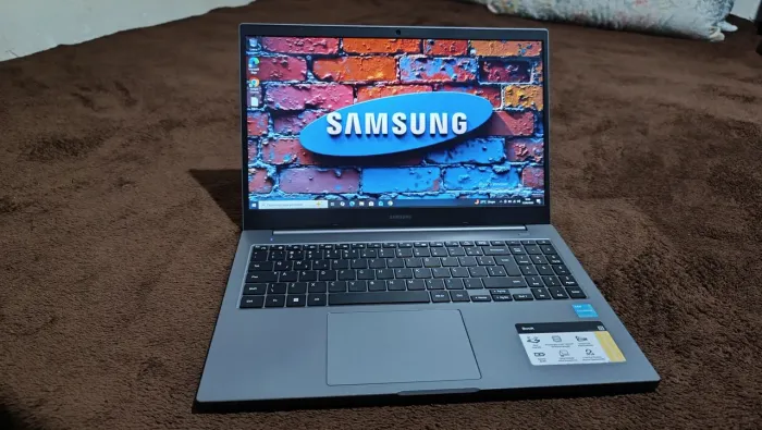 NOTEBOOK SAMSUNG BOOK MUITO NOVO 