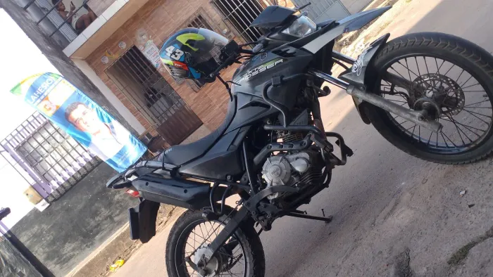 Vendo ou troco Crosser