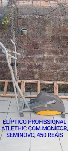 Elíptico Athletic Profissional com monitor ótimo estado 