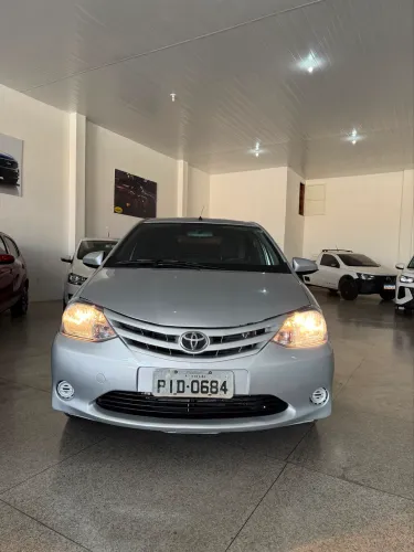 Toyota Etios X 1.3 Flex 16V 5P Mec. 2014