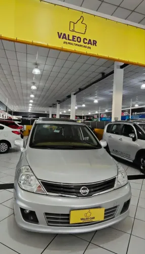 Nissan Tiida SL 1.8/1.8 Flex 16V Mec. 2013