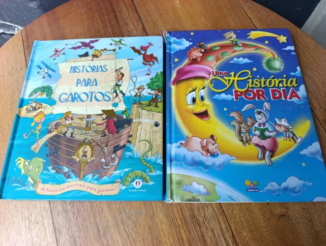 LIVROS Histórias para Garotos + UMA HISTÓRIA POR DIA Livros Infantis. Capa Dura.
