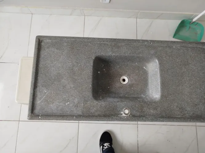 Vendo pia de cozinha e acessórios
