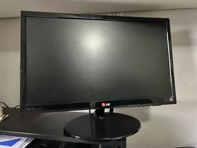 Monitor LG Flatron 21.5" Full HD LED (Modelo 22EA53T-P)