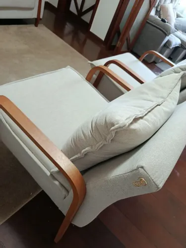Kit 2 POLTRONAS DE LUXO COM BASE MADEIRA