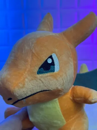 Pelúcia Pokémon Charizard Baby 24cm