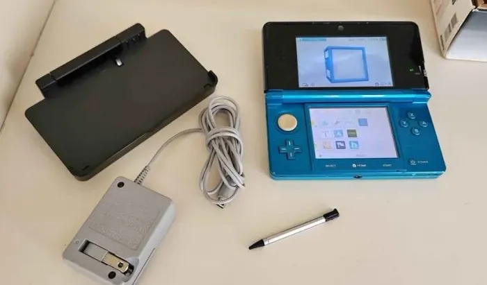 Nintendo 3DS NA CAIXA