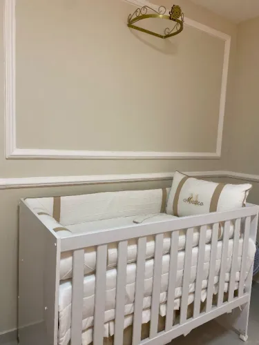 Berço infantil com colchão