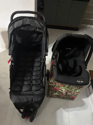 Carrinho e bebe conforto