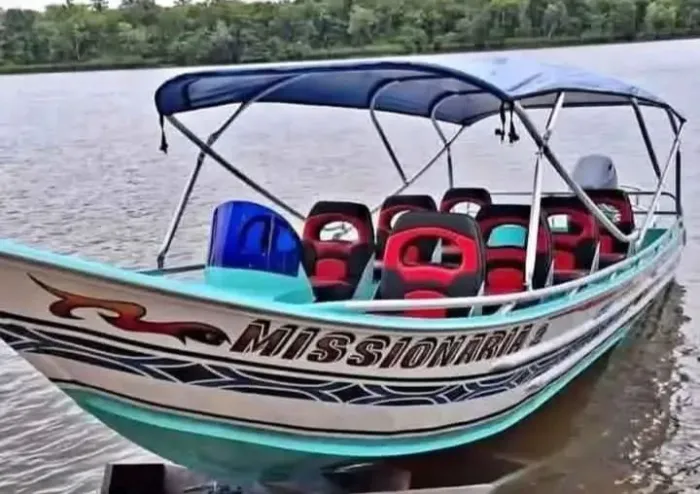 LANCHA DE ALUMÍNIO NAVAL SOLDADA