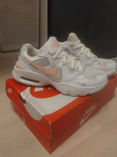 Tênis Nike
