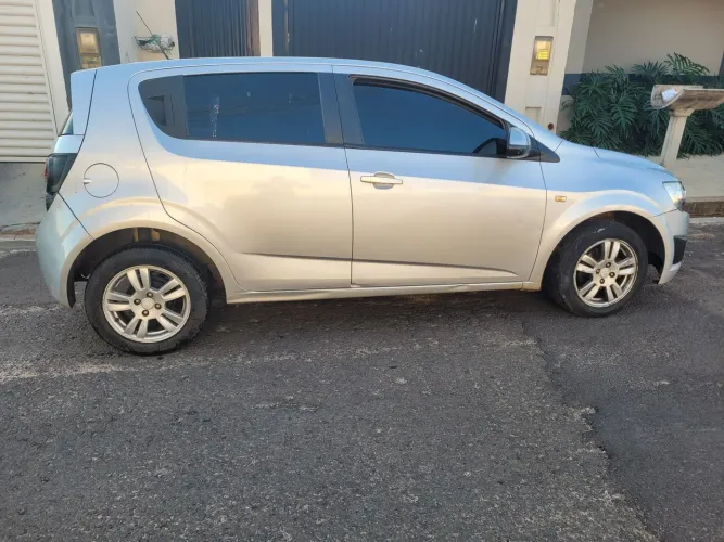 Chevrolet Sonic HB LT 1.6 16V Flexpower 5P Mec. 2014
