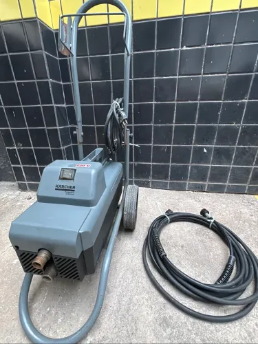 Lavadora de Alta Pressão Kärcher HD 585 Professional.  