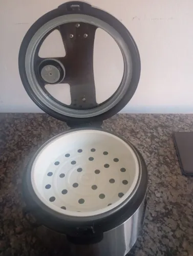 Panela de arroz , função pra legumes a vapor
