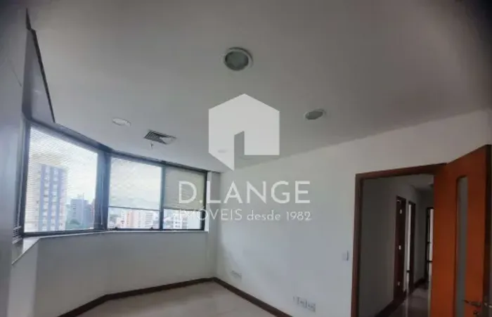 Sala Comercial para Alugar no Edifício Arcel no Bairro Centro em Campinas