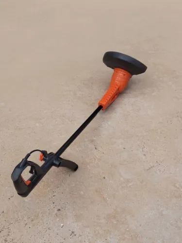 Cortador de grama Tramontina 1500 W de potência pouco uso