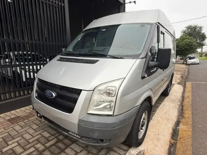Ford Transit Furgão 3330 2.4 Tdci Curto Dies. 2011