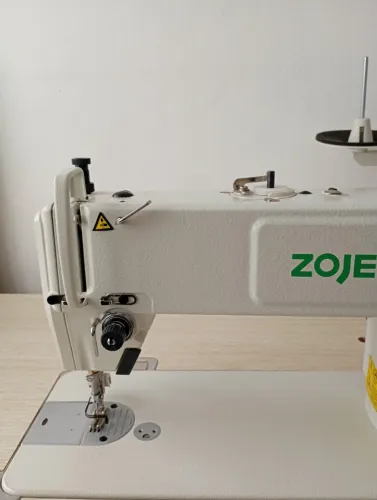 Maquina de costura industrial