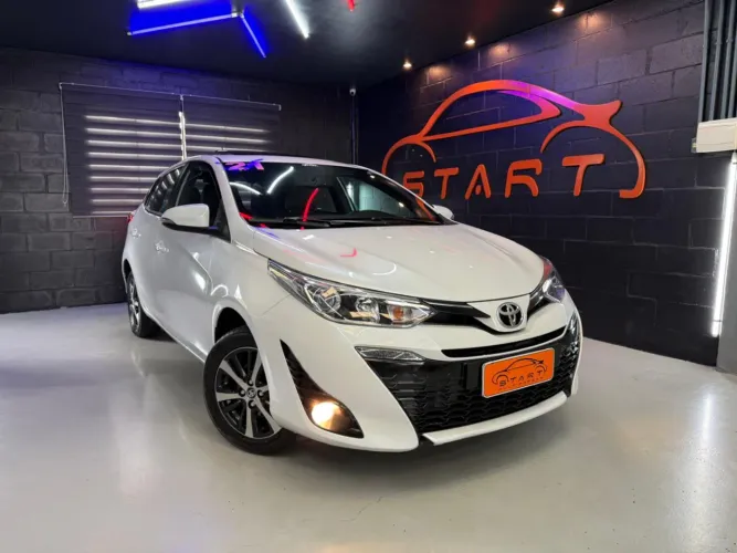 Toyota Yaris XLS Connect 1.5 Flex 16V 5P AUT 2021