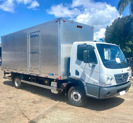 Mb accelo 815/baú /2018