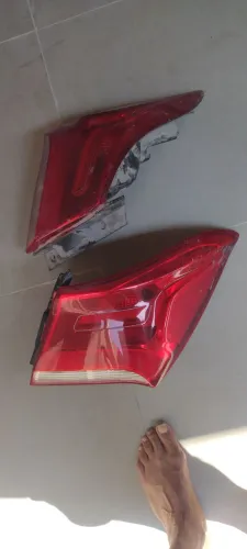Vendo um par de lanternas traseira do prisma
