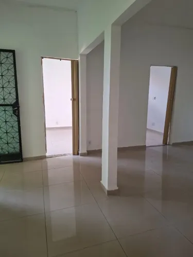 Alugo casa em Bangu,2 quartos.