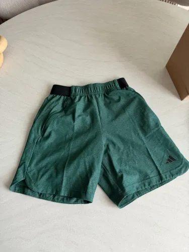 Shorts adidas PP (novo)