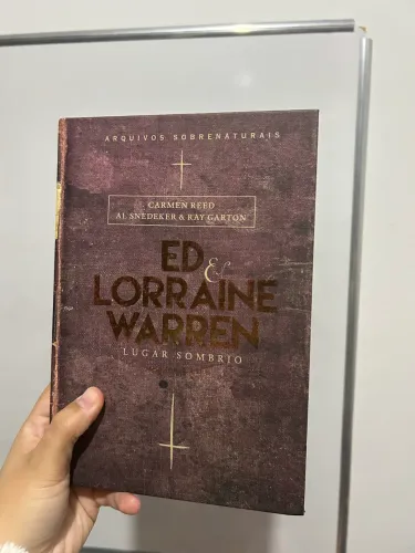 livro ed & lorraine warren lugar sombrio