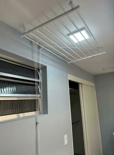 Varal de Teto Usado - R$ 150,00