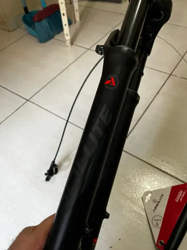 Garfo suspensão Prime + guidão Prime Absolute