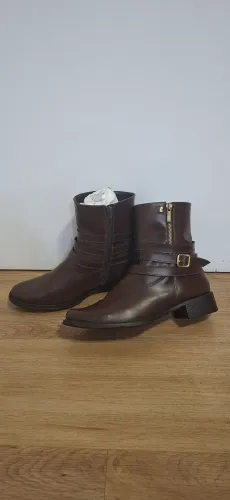 Bota de couro nº 39