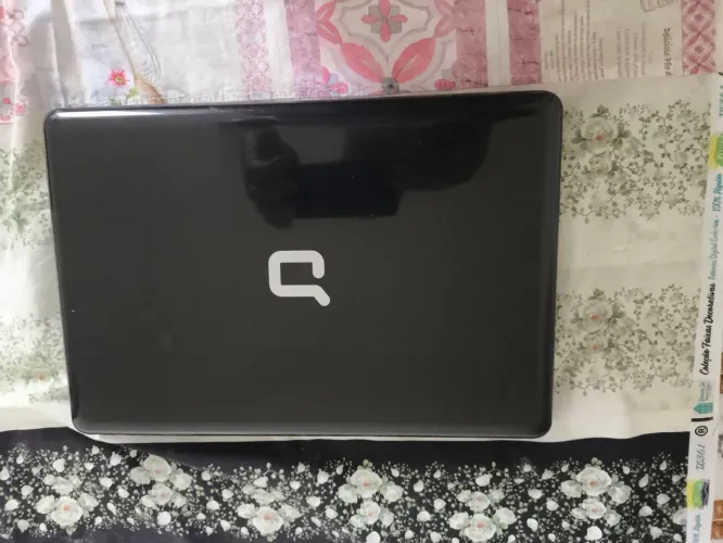 Vendo 2 notebook um Compc e outro Positivo