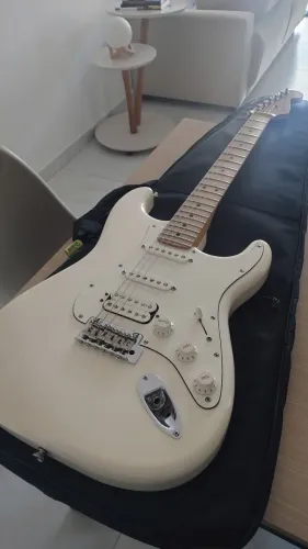 Guitarra Fender Player - 2019 - Aceito troca em Les Paul ou SG, a analisar!