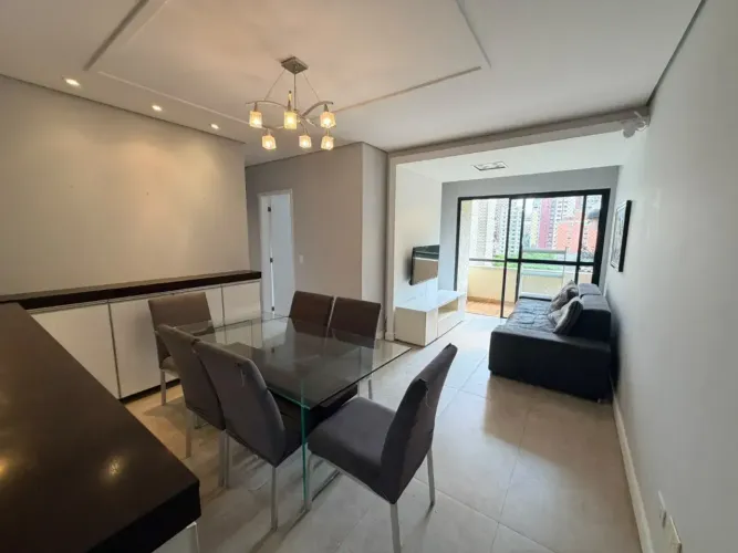 Apartamento à Venda Na Vila Mariana Com 3 Dormitórios Sendo 1 Suíte e 2 Vagas - Varanda